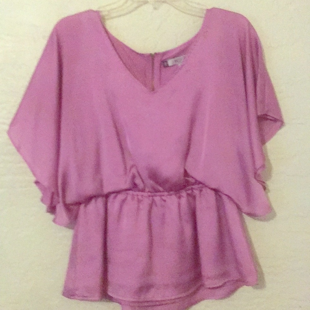 Lilac pink v neck with bell sleeves